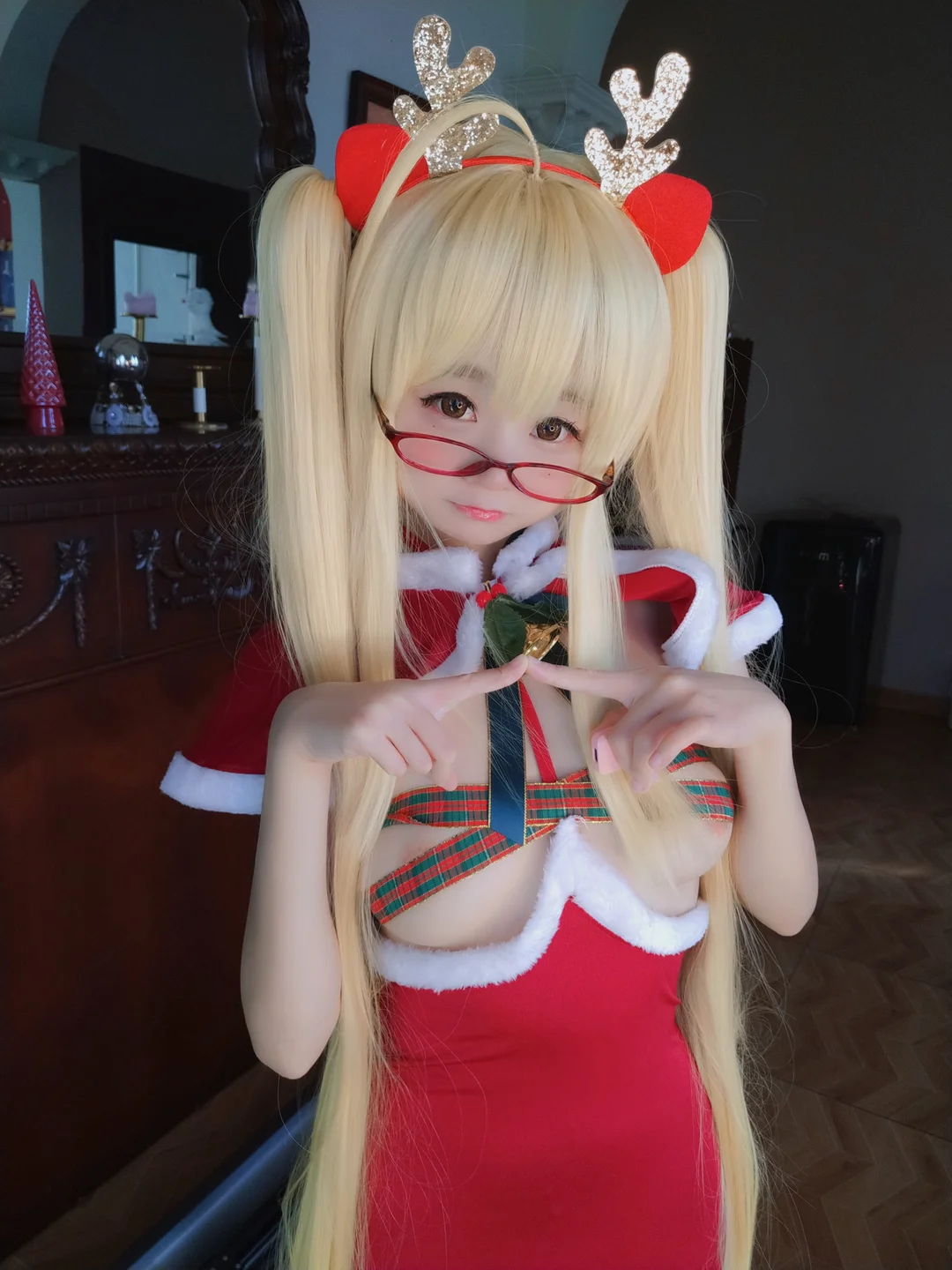 软妹摇摇乐摇摇乐yoyo_Reindeer_Marie_Rose_104P_200MB tg@simisebaisi 【丝足阁】005.webp